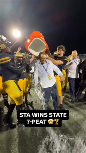 305 Sports on Instagram: "STA DOES IT AGAIN. 7 STRAIGHT 🤯🏆 @sta_football St. Thomas Aquinas defeats Lakeland 29-0. 7th consecutive state championship for the Raiders."