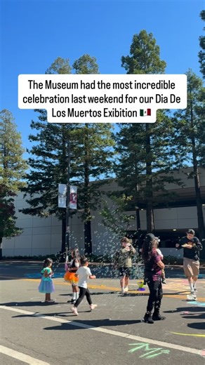 What an unforgettable day at the Museum of Sonoma County! Thank you to everyone who joined us to celebrate our 29th annual Día de los Muertos exhibition, a day filled with art, food, trunk-o’- treat, and inspiring dance performances from Danza Xantotl, Ballet Paquiyollotzin De Petaluma, and the Sonoma County Pomo Dancers. We’re so grateful to our incredible community partners — including the Laguna Foundation, the Living Room, and the City of Santa Rosa for helping make this vibrant celebration 