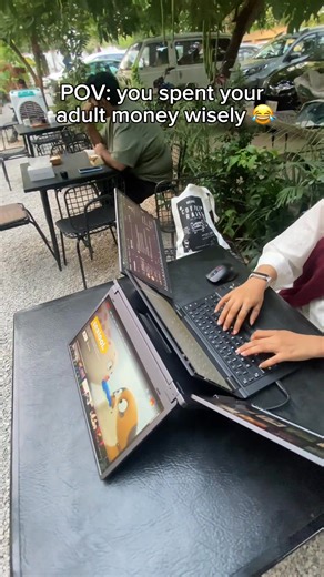 376K views · 1.8K reactions | A worthy purchase I just made ‍↕️ #tech #techgadgets #newtech #monitor #wfh #coolfinds #coolgadgets #tech #amazonfinds | Aura-Displays.com | Facebook