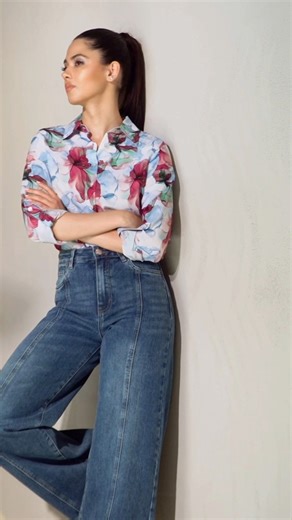 Ești superbă back to office! ✨ Chiar și în zilele ploioase, cu HERMOSA păstrezi vibe-ul verii 🌸 https://hermosa.ro/camasa-maribel-bleu #HERMOSA #OOTD #BackToOffice | Hermosa.ro