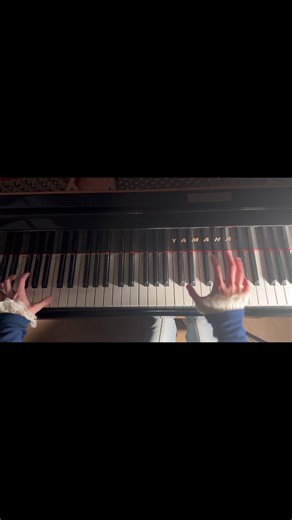 姉にコナンのテーマソングを一発撮りで弾かせてみた！もう少しで映画公開！みんなはどのバージョンが好き？ #piano #コナン #名探偵コナン #ピアノ #пианино