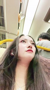 よく電車で前に座ってるイケメンにめっちゃ見つめられるんだけど、もしかして一目惚れさせちゃってるのかな??#無加工 #おすすめ