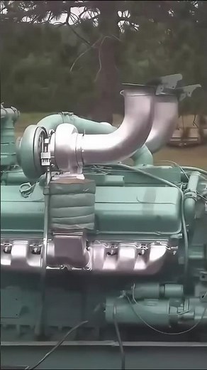 Detroit Engine 10.4L V12 Still Alive! 😈