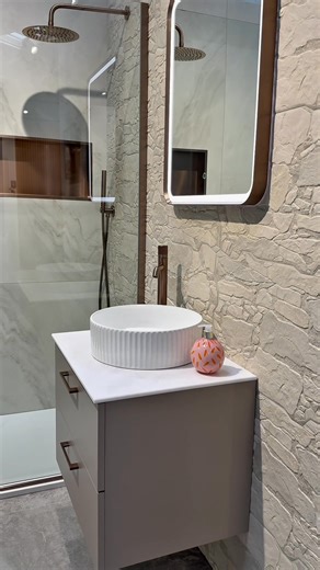 Give your bathroom a fresh new look with Muralla Tiles! 🛁💛 Bring rustic charm and timeless style to every corner, perfect for walls, floors, and even outdoor spaces. 💫 Muralla Stone-Effect Blanco Tile sleek 60x40cm porcelain, light, bright, and easy to clean. Order your free sample today and start your renovation journey! #muralla #rusticvibes #bathroomgoals #homerenovation | Tile Merchant Ireland