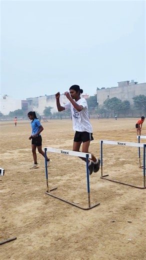 Hurdles workout 🔥😱 #athletics #hardwork #workout #jump #hurdles #explore #fitness #motivation
