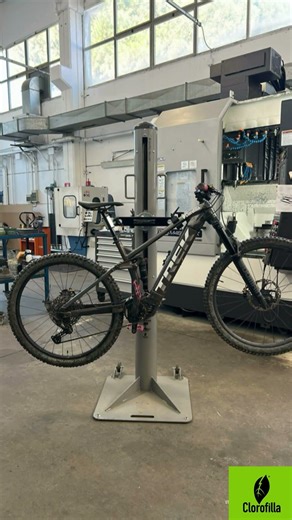 Unleash the Power of the Clorofilla Sequoia Double-Clamp Bike Lift! 🚲 #mtb #bikeworkshop #biketools