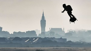 French ‘bird-man’ Franky Zapata successfully crosses English Channel on flyboard