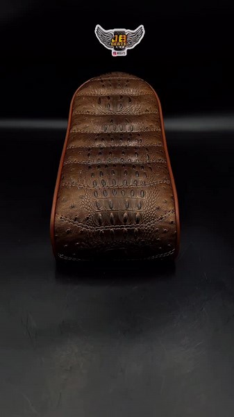 Check out this eye-catching 16” Taco-inspired #jb_seats! The exotic animal print details perfectly complement the rich saddle brown, giving this stunning mini bike a unique flair that truly stands out. It’s not just a seat; it’s a statement piece that adds personality to your ride! Let’s begin creating your statement seat 💺before spring bursts forth in full bloom! 🌷 #explorerpage #fypシ #minibikebuilders #BuiltForTheBest #RideWithPride #gts #minibikesoftiktok #florida #minibikesdaily #tacoseat 