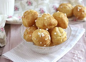 Receita de chouquettes (massa choux com açúcar)
