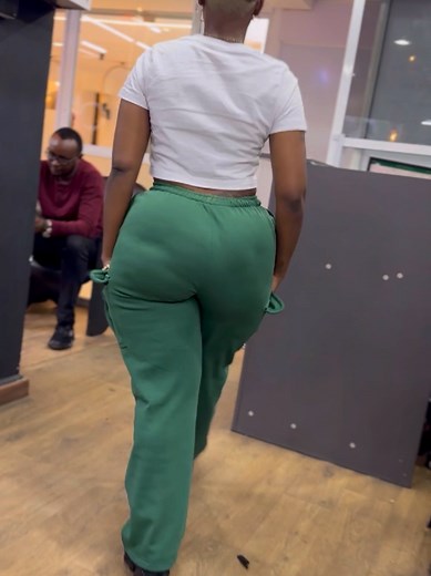 somebody cover my face😂😂😂 #barber #gain #tiktok #funnyvideo #foryoupage #eastafrica #traceaward