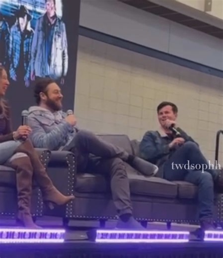 Essential Knee Pads for Comic Con and Conventions