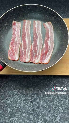 Delicious Breakfast Combo: Cloud Eggs and Flapjacks