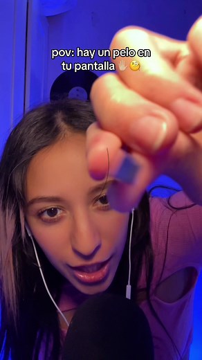 Te quito el pelo de la pantalla - Luna ASMR en Español