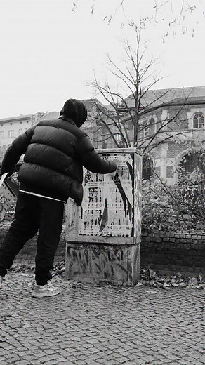 BLACK DEALS – UP TO 70% OFF The biggest deals of the year are here: enjoy up to 70% off sneakers, apparel & accessories. Limited time only – while stocks last. Don’t miss out – shop your favorites now. | Overkill Shop