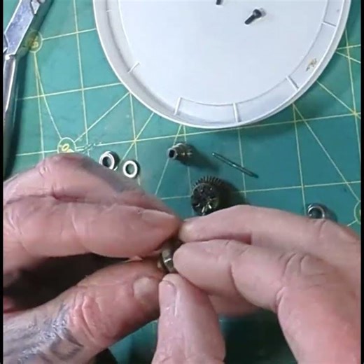 Installing HR Diff Locker. Zombie Rear Steer Phase 2 pt2 LMT Mini #monstertruck #short #modification