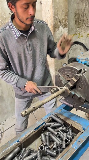 Simple Spring Making 🔥 Vintage Old School Lathe Work