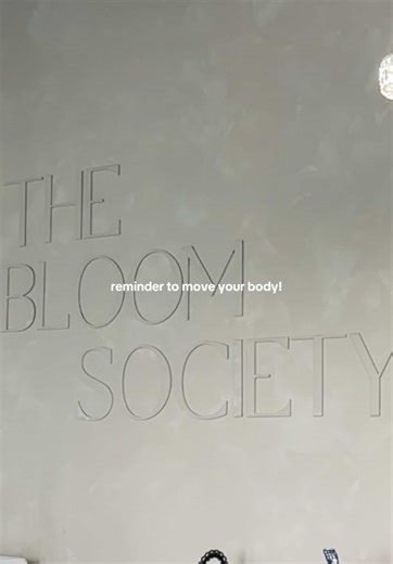 love a good heated mat pilates sesh 🔥 helps that the studio was so classy 💅🏼 @TheBloomSociety @SHAKUR Coffee | Houston, TX #houston #thingstodoinhouston #houstonpilates #pilates #matpilates