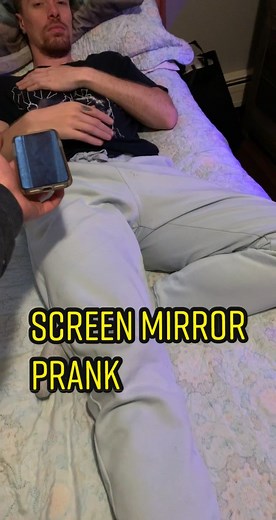 This was blowing up but it’s under appeal since yesterday so lets try this again 😅 @brifolletttt @imdevonwalsh #prank #screenmirrorring #unexpected