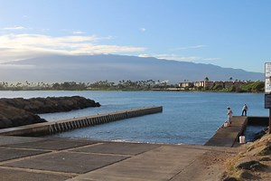 New Fishing Regulations For Kahului Harbor and ‘Oama on Maui Begin Today | Maui Now