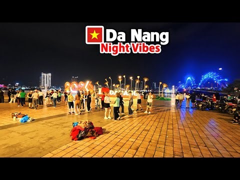 DA NANG VIETNAM Nightlife - REAL Bach Dang Walking Street Night Vibes and Real Activities 2026