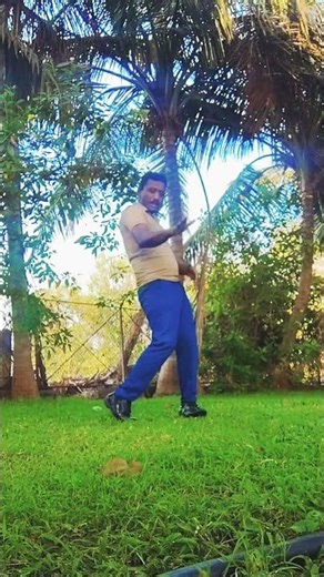 Ek Ladki Nache Raste Mein