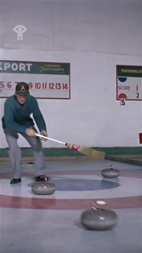 Curling takes big stones 😏 | Le curling requiert de grosses pierres 😏
