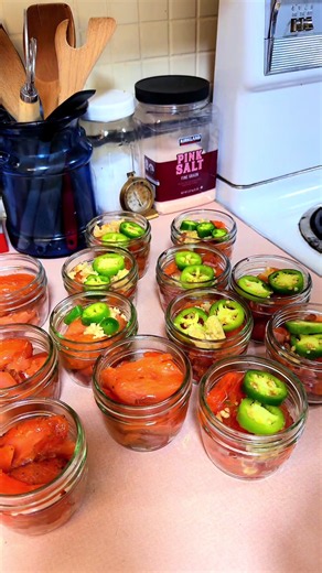 Home canned smoked salmon! This is absolutely amazing and delicious!!!! #canning #foodpreservation #smokedsalmon #canningandpreserving #pressurecanning