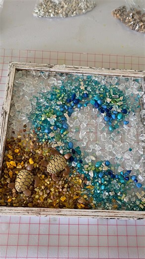 🐢 Have you seen our glass and resin Turtle Wave kits? All supplies and included, as well as written and video instructions. This project is so fun and easy and perfect for beginners! Shop Now: https://eriecrushedglass.com/products/turtles-by-the-sea | Erie Crushed Glass & Resin Art