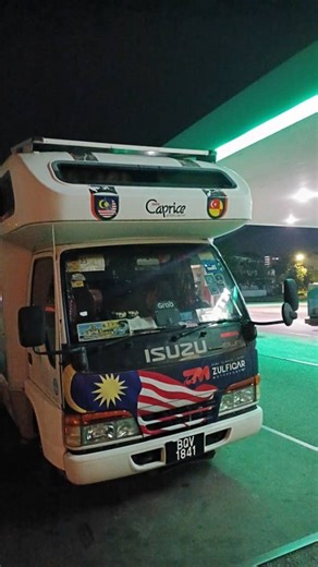 Pelbagai Jenis RV motorhome campervan camperbus dan caravan memulakan expedisi ibadah RV masjid Malaysia bermula hari ini sehingga sambutan tahun baru | Karysma Motorhome