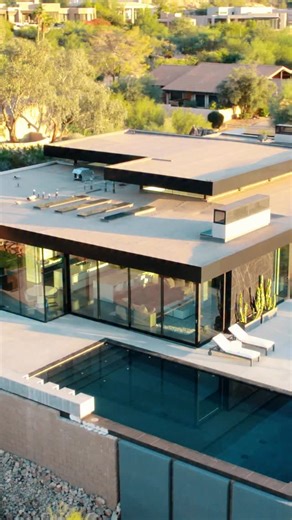 The 2025 Desert Modern Architecture Tour was a blast! We loved the opportunity to share our Desert Jewel Residence with the Scottsdale real estate community and fellow design enthusiasts. Grateful to be part of such an inspiring celebration of desert architecture and modern living. #DesertModernArchitecture #ScottsdaleDesign #ModernDesertLiving #ParadiseValleyArchitecture #ScottsdaleArchitecture #ArizonaDesign #DesertJewelResidence | Kendle Design Collaborative