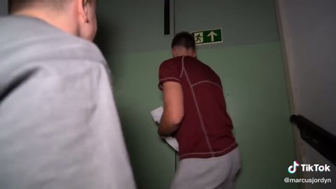 Worlds Scariest Zombie Simulation_21