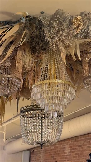 ANY reason to keep going is good. We can easily get trapped in the unhappy but damnit, a friendly face, a pretty chandelier even, can change your perspective and motivate the fight we need. That is Good News. Now…what’s YOUR GOOD NEWS? | Miss Jill Scott