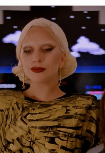 American Horror Story: Transforming Strangers into Vampires