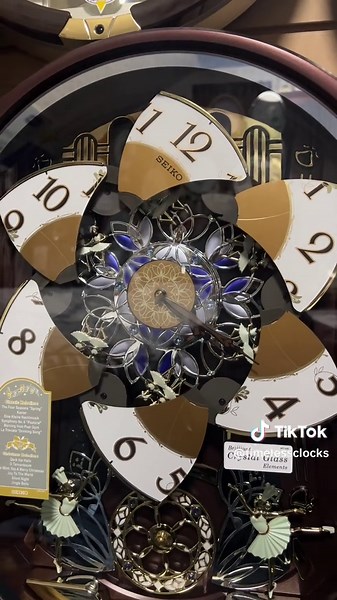 Timeless Moments: Chill Vibe and Clock Ticking Sounds