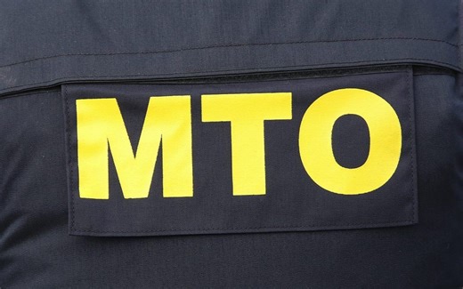 Extreme heat damages and temporarily closes section of Highway 402