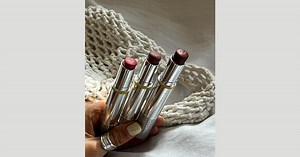 Create seamless makeup looks in seconds with Trinity, our ultimate multitasker for lips, cheeks and eyes. With three perfectly curated shade pairings inspired by the destinations that have shaped our founder Trinny Woodall's story, where will Trinity take you? ⁠ From top to bottom:⁠ ⁠ ✨Venice: golden pink glow soft dusky rose⁠ (Think floating gondolas, fresh gelato and la dolce vita⁠) ⁠ ✨Mustique: sunset bronze glow fresh petal pink⁠ (Think white sands, swaying palms and sunrise swims⁠) ⁠ ✨New Y