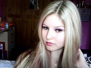 How to Get Katy Perry's California Gurls eye makeup look