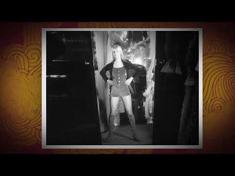1970s: HOT PANTS