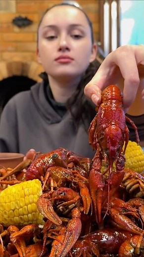 🦞 Fresh Crayfish Feast by the River! A Countryside Treat