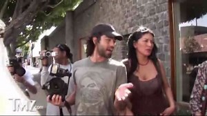 Adrian Grenier -- Pap for a Day