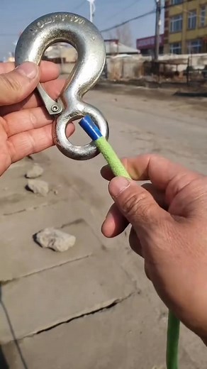 159K views · 806 reactions | LifeHacks,TipsAndTricks.. . . . . . . . . #LifeHacks #TipsAndTricks #Hacks #Tips #Tricks #HackLife #LifeTips #TechHacks #WellnessTips #BeautyHacks #TravelTips #OrganizationHacks #TimeManagementTips #QuickTips #fbviralreeels #fypage | Just robe | Facebook