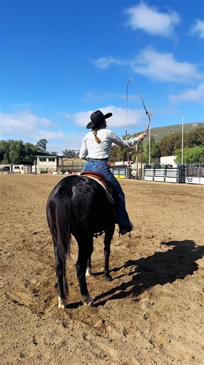 Mastering Trick Roping Techniques with Chelsey