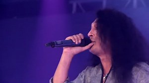 Listening to the wind of change ❤🍃 . #Scorpions #KlausMeine #WindofChange #Chity #ChitralSomapala | Chitral Chity Somapala