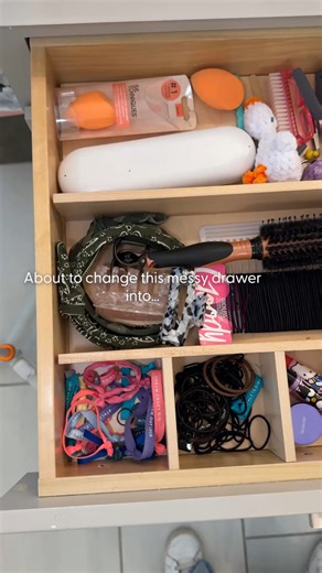 That ONE drawer has been haunting you for months, hasn't it? 👻 Every time you open it, there's that split second of regret. The avalanche of random stuff. The digging. The "where the hell is my..." moment that happens daily. I used to spend 5 minutes every morning playing archaeological dig in my junk drawer. Keys buried under old receipts. Pens that don't work mixed with pens that do. Batteries rolling around like they're auditioning for a percussion section. Sound familiar? Here's the plot tw