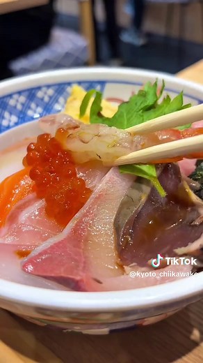 京都初の海鮮丼と干物定食の魅力