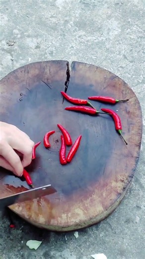 Red Chilli Cutting Skills . Chinese skills . #chineseskills