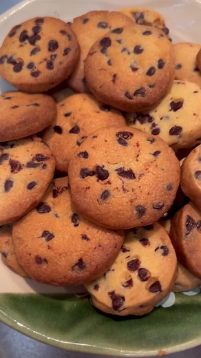 チョコチップクッキーを作りました。#チョコチップクッキー#クッキーレシピ#バレンタイン#簡単レシピ#chocolatechipcookies