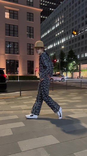 Moonwalking in Tokyo: The Ultimate Michael Jackson Tribute