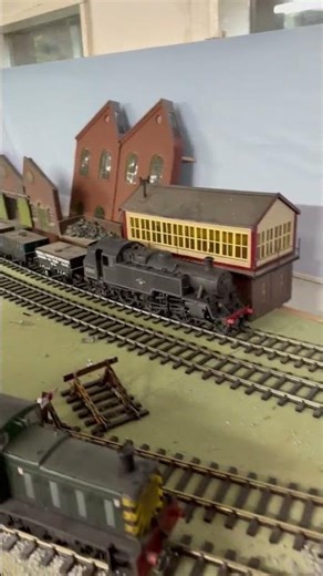 O Gauge Dapol 3MT on Mixed freight #train #railtrack #modelrailroad #modeltrains #modelrailway