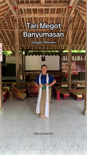 Tari Megot Banyumasan: Penari Peserta Didik Sanggar Pelumbon